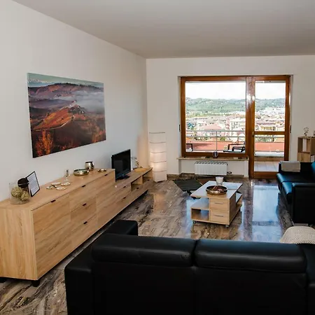 Langhe View Apartament Alba (Piedmont)